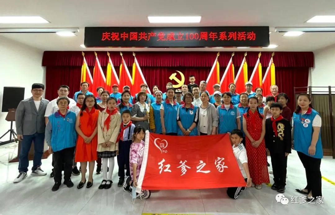 在高铁上遇到有人想跟你换座位,你一般会怎么做?-分享精彩内容,尽在在高铁上遇到有人想跟你换座位,你一般会怎么做?红迪网